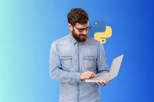 Sviluppatore-con-laptop-e-Python